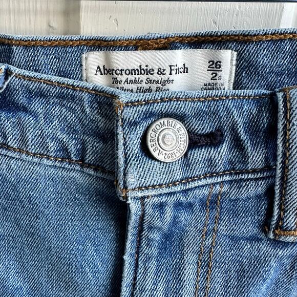Abercrombie & Fitch The Ankle Straight Ultra High Rise Jeans - Picture 8 of 10